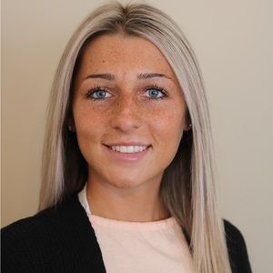 Meet your Posher, Rebecca